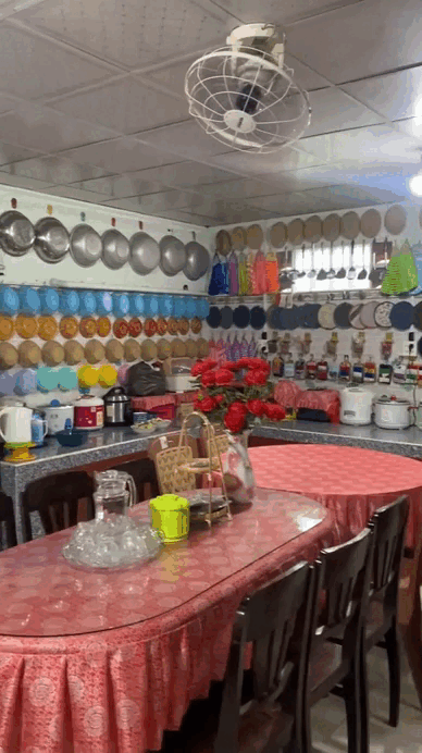 Căn bếp miền Tây khiến cả nước choáng váng: Nồi niêu xoong chảo thẳng hàng như duyệt binh, chắc gia chủ "OCD level max"- Ảnh 2.