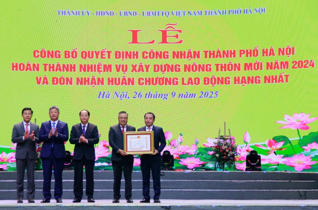 Hà Nội công bố hoàn thành nhiệm vụ xây dựng nông thôn mới- Ảnh 1.