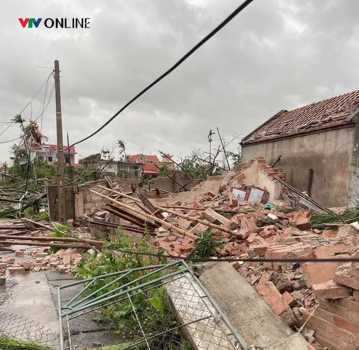 Trận giông lốc dữ dội quét qua Ninh Bình: 9 người chết, cảnh tượng tan hoang chưa từng thấy- Ảnh 6.