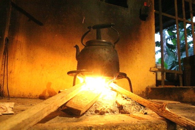Uống nước theo cách này có thể "vô tình" giúp ta loại bỏ vi nhựa: Người Việt đã làm từ rất lâu- Ảnh 1.