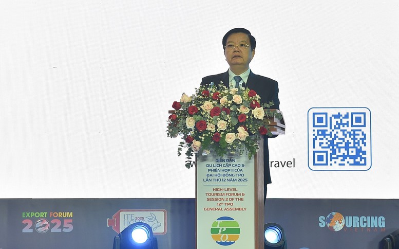 Chuyển đổi số và chuyển đổi xanh: 'Chìa khóa vàng' phát triển du lịch bền vững- Ảnh 1. Chuyển đổi số và chuyển đổi xanh: 'Chìa khóa vàng' phát triển du lịch bền vững- Ảnh 1.
