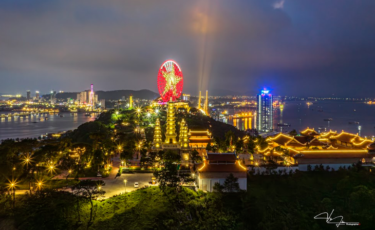 Lời giải nào cho bài toán đầu tư dài hạn khi du lịch biển và kinh tế đêm được nâng tầm tại Quảng Ninh?- Ảnh 1. Lời giải nào cho bài toán đầu tư dài hạn khi du lịch biển và kinh tế đêm được nâng tầm tại Quảng Ninh?- Ảnh 1.