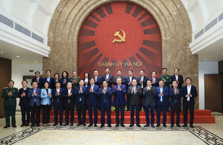 Tổng Bí thư Tô Lâm làm việc với Hà Nội về quy hoạch tổng thể Thủ đô tầm nhìn 100 năm- Ảnh 6. Tổng Bí thư Tô Lâm làm việc với Hà Nội về quy hoạch tổng thể Thủ đô tầm nhìn 100 năm- Ảnh 6.