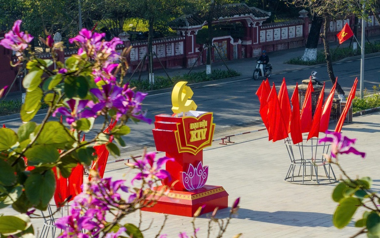 Bồi đắp niềm tin và khát vọng phát triển đất nước phồn vinh, văn minh, hạnh phúc- Ảnh 2. Bồi đắp niềm tin và khát vọng phát triển đất nước phồn vinh, văn minh, hạnh phúc- Ảnh 2.