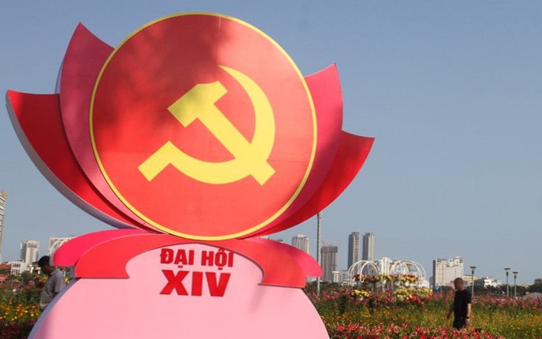 Đại biểu dự Đại hội Đảng lần thứ XIV vào Lăng viếng Chủ tịch Hồ Chí Minh- Ảnh 11.