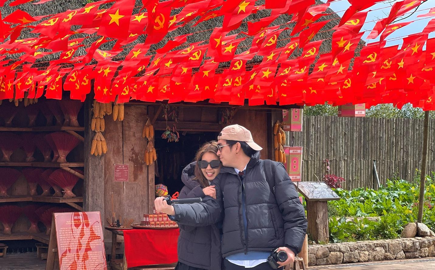 C:\Users\haht02\Desktop\Ba mien ruc ro_rz\Fansipan2.jpg