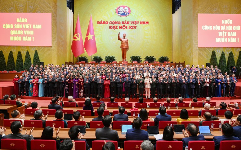 Diễn văn của Tổng Bí thư Tô Lâm tại phiên bế mạc Đại hội đại biểu toàn quốc lần thứ XIV của Đảng Cộng sản Việt Nam- Ảnh 7.
