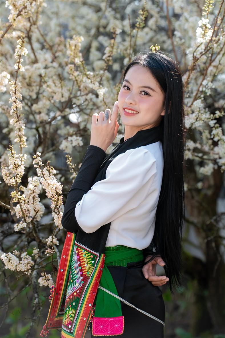 C:\Users\haht02\Desktop\Hoa man_rz\PDM08173.jpg