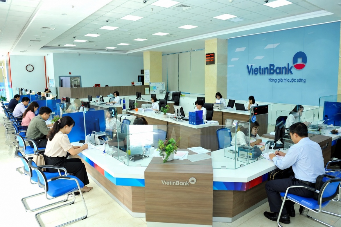 VietinBank giảm lãi suất cho vay tới 2%/năm, tiếp sức sản xuất kinh doanh - Ảnh 1.