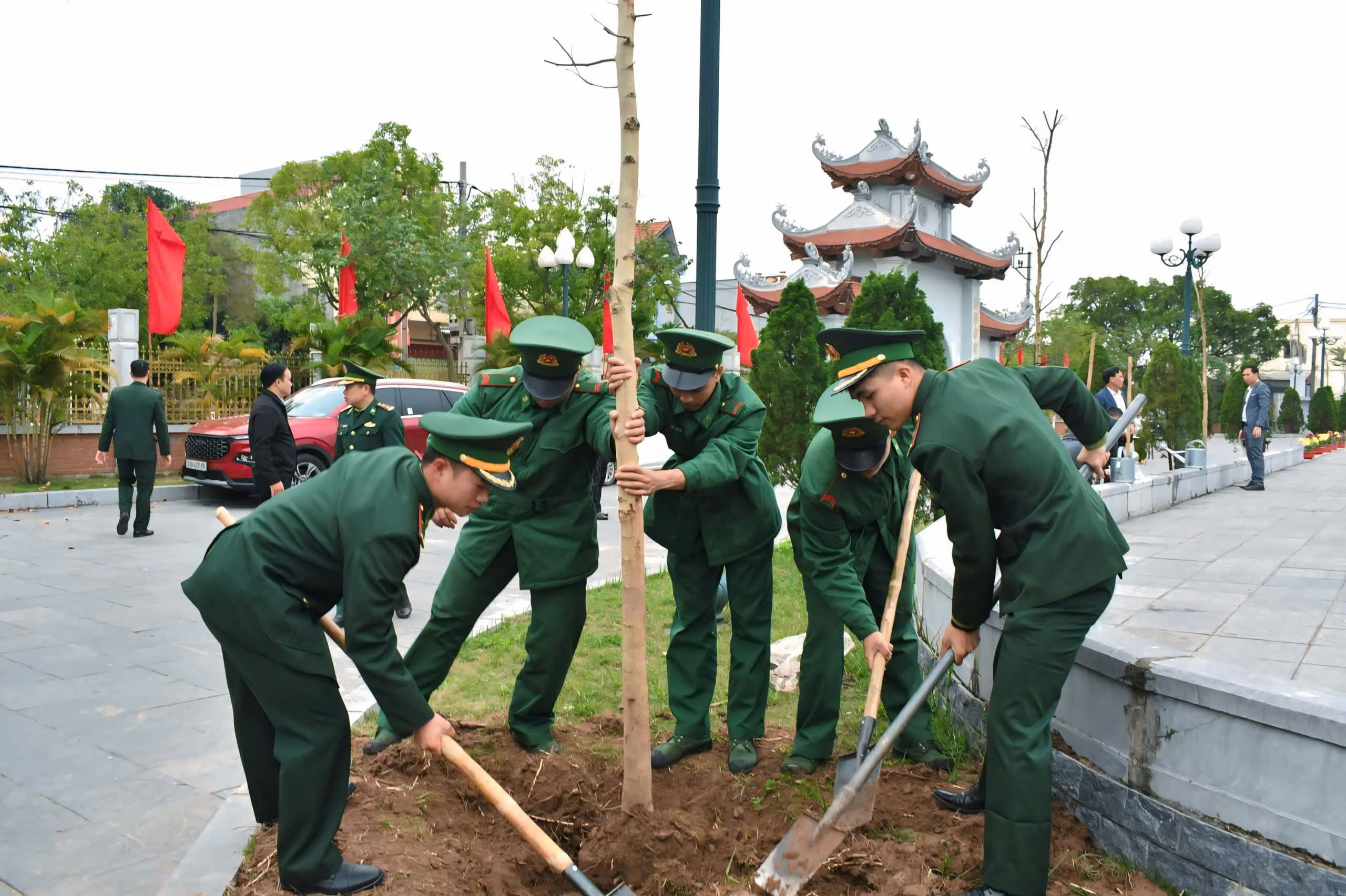 Hưng Yên: Phát động “Tết trồng cây đời đời nhớ ơn Bác Hồ” tại Khu di tích lịch sử quốc gia- Ảnh 5.