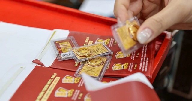 Giá vàng hôm nay 26/2: Biến động bất ngờ trong ngày vía Thần Tài- Ảnh 1.