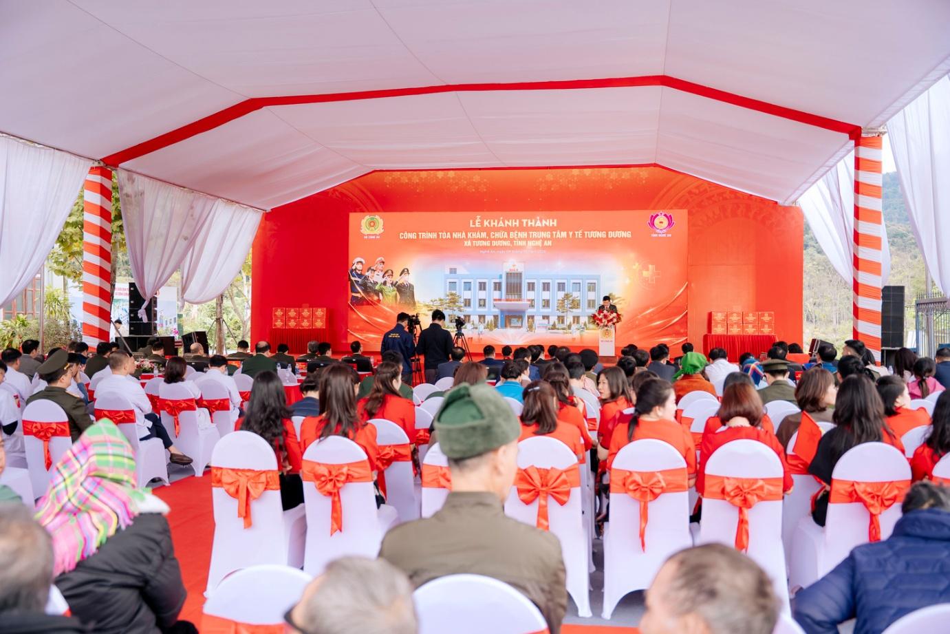 Sun Group tài trợ gói thiết bị y tế trị giá 12 tỷ đồng cho Trung tâm y tế Tương Dương, Nghệ An- Ảnh 3.