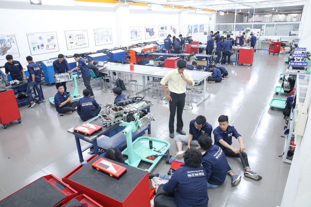 TRƯỜNG TRUNG CẤP THUẬN THÀNH – KHẲNG ĐỊNH VỊ THẾ TRONG ĐÀO TẠO NGHỀ GẮN VỚI THỰC TIỄN- Ảnh 2. C:\Users\Admin\Downloads\img20180412114755253.jpg