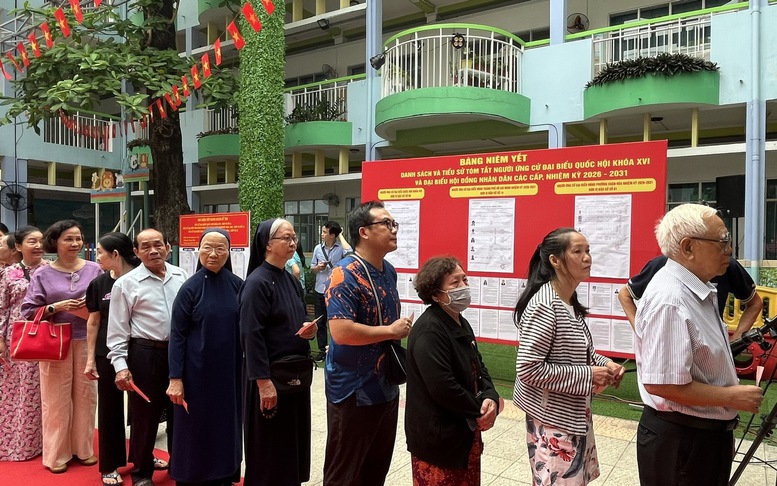 Tỉ lệ cử tri cả nước đi bầu cử đạt trên 99%- Ảnh 10. Tỉ lệ cử tri cả nước đi bầu cử đạt trên 99%- Ảnh 10.