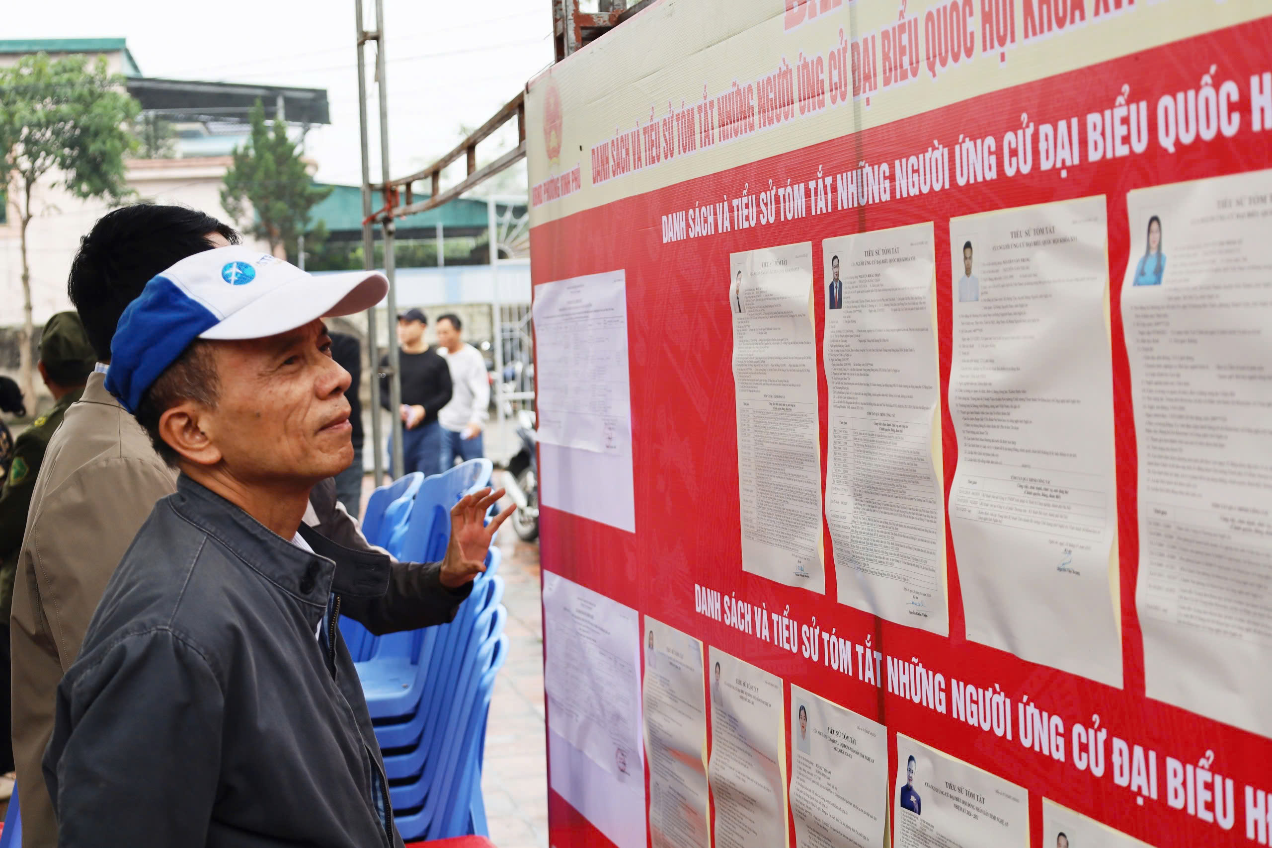 Cử tri Nghệ An phấn khởi tham gia “Ngày hội non sông”- Ảnh 5. Cử tri Nghệ An phấn khởi tham gia “Ngày hội non sông”- Ảnh 5.