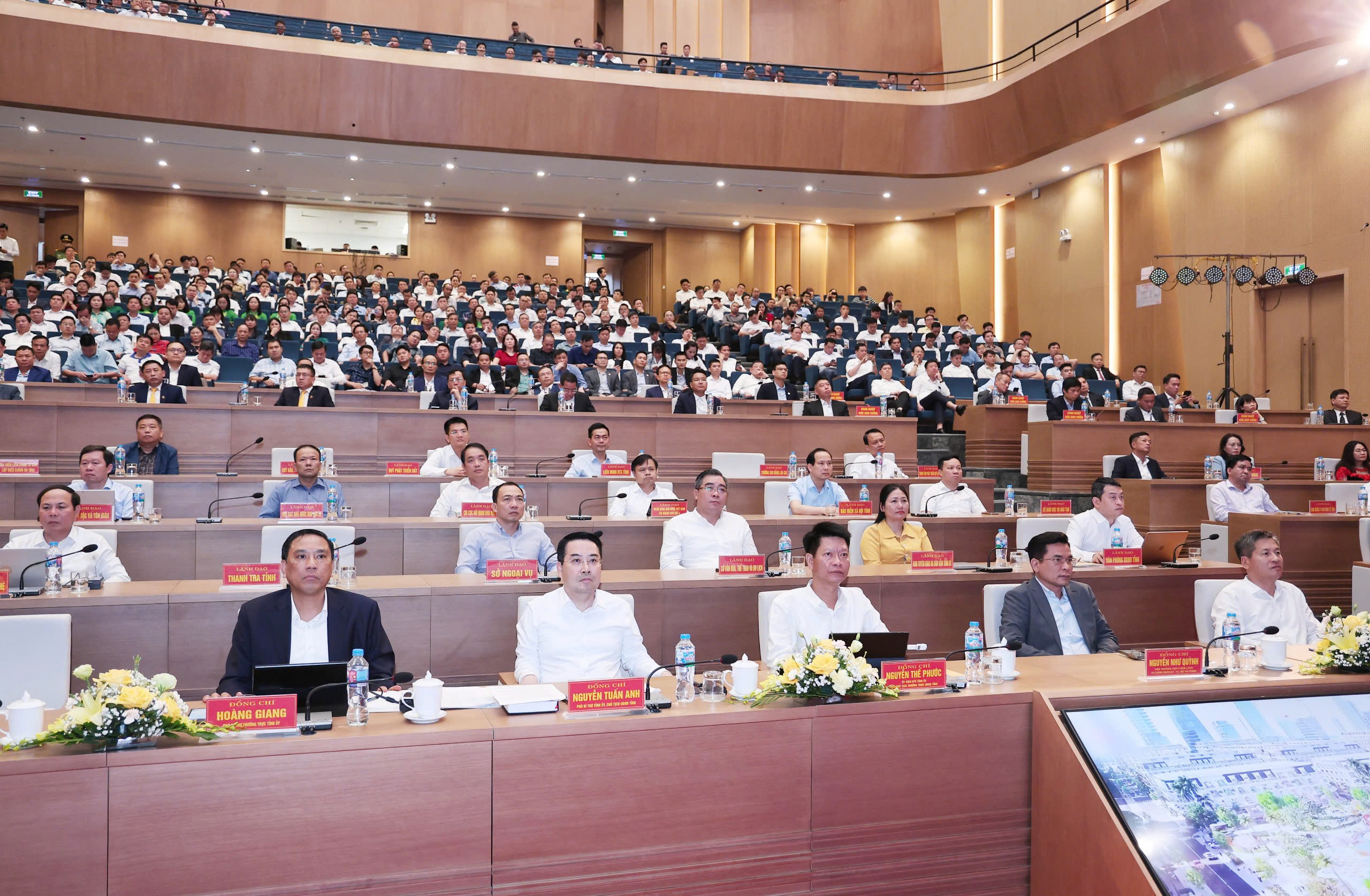 Lào Cai công bố Quyết định điều chỉnh quy hoạch tỉnh thời kỳ 2021-2030, tầm nhìn đến năm 2050- Ảnh 2.