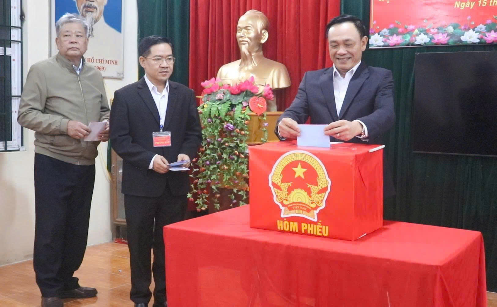 Niềm tin và kỳ vọng sau thành công của cuộc bầu cử tại xã Chợ Đồn- Ảnh 2.