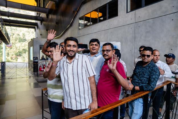 Núi Bà Đen: Điểm đến yêu thích mới của du khách Ấn Độ- Ảnh 1.