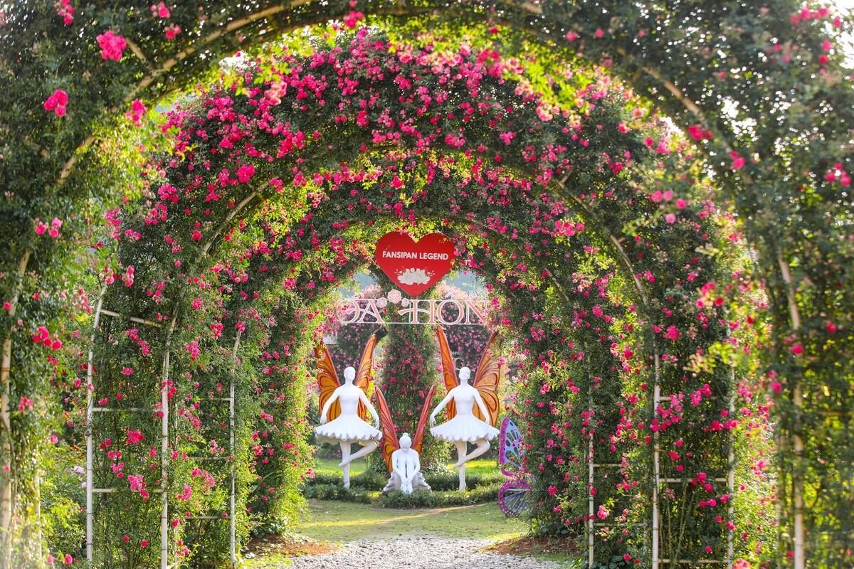 C:\Users\Admin\Desktop\Sapa_Fansipan\Tư vấn trải nghiệm dịp lễ Giỗ tổ và 30.4\Bộ 2\le hoi hoa hong.jpg