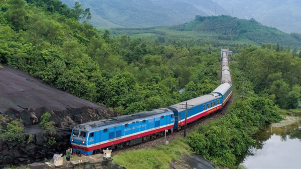 Đường sắt tăng 10% giá vé hành khách và tăng 15% giá cước vận chuyển hàng hóa- Ảnh 1.