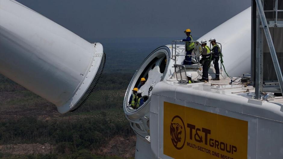 Dấu ấn của bầu Hiển tại Lào: Kỳ tích 16 tháng đưa điện gió về Việt Nam- Ảnh 2.