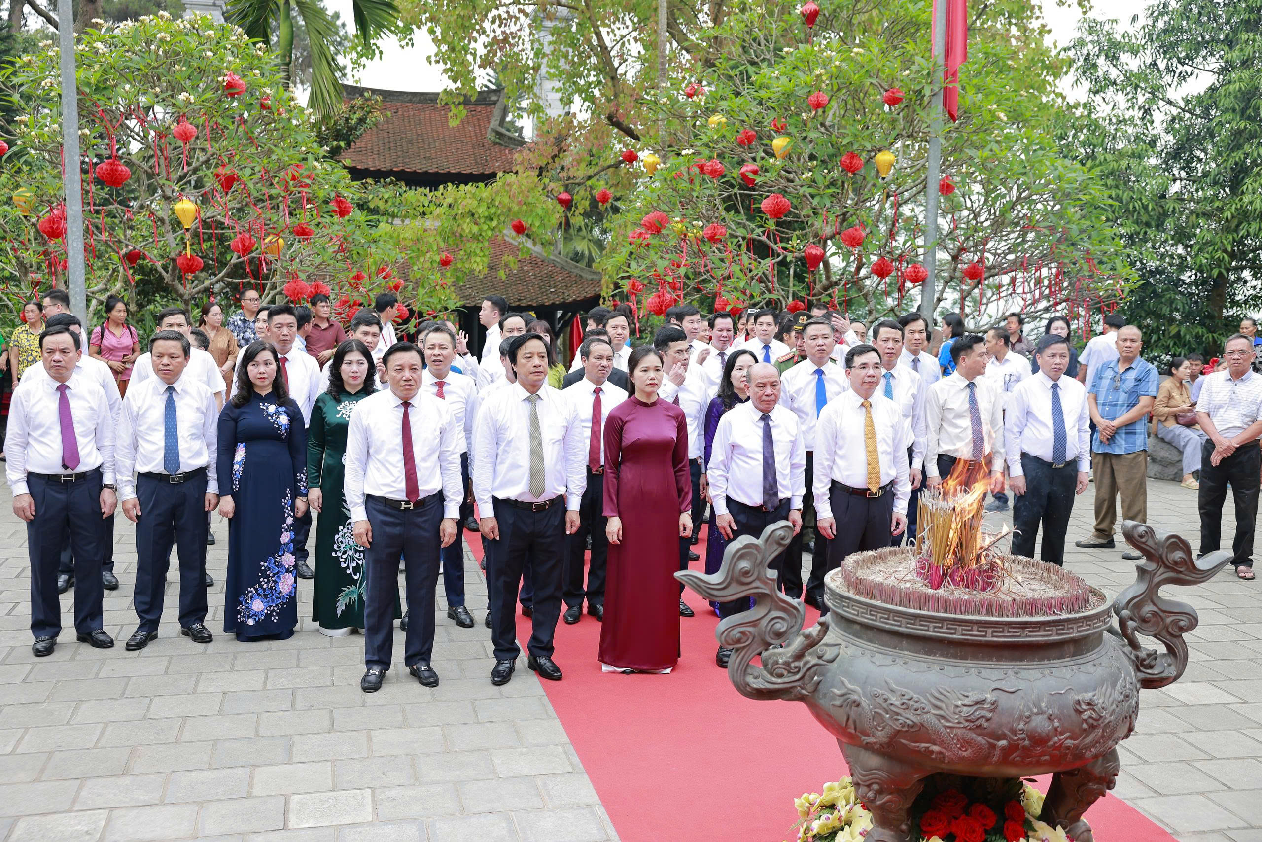 Phú Thọ: Linh thiêng Lễ dâng hương giỗ Quốc Tổ Lạc Long Quân và Tổ Mẫu Âu Cơ- Ảnh 7.