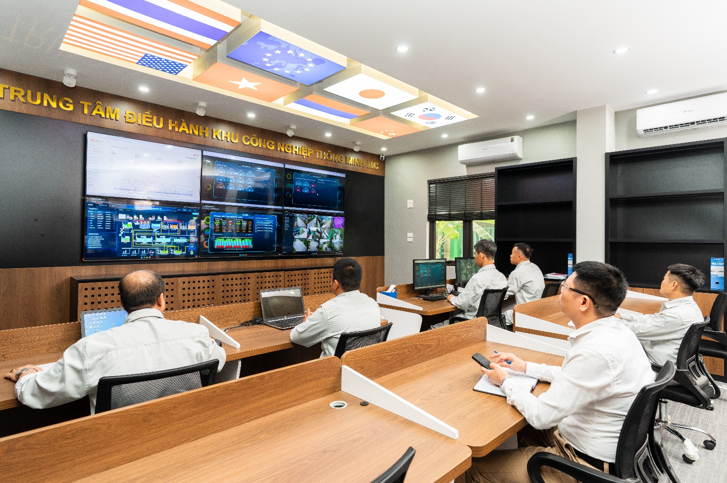 Chuyển đổi số trong quản lý vận hành tại Khu công nghiệp Quang Minh- Ảnh 1.