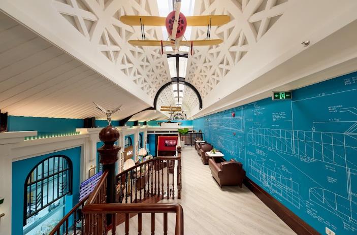 Khám phá “lớp học hàng không” do bậc thầy kiến trúc Bill Bensley thiết kế tại sân bay Phú Quốc- Ảnh 2.