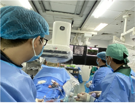 Cần Thơ: Bệnh nhân 70 tuổi giữ được chân nhờ can thiệp nội mạch- Ảnh 8.