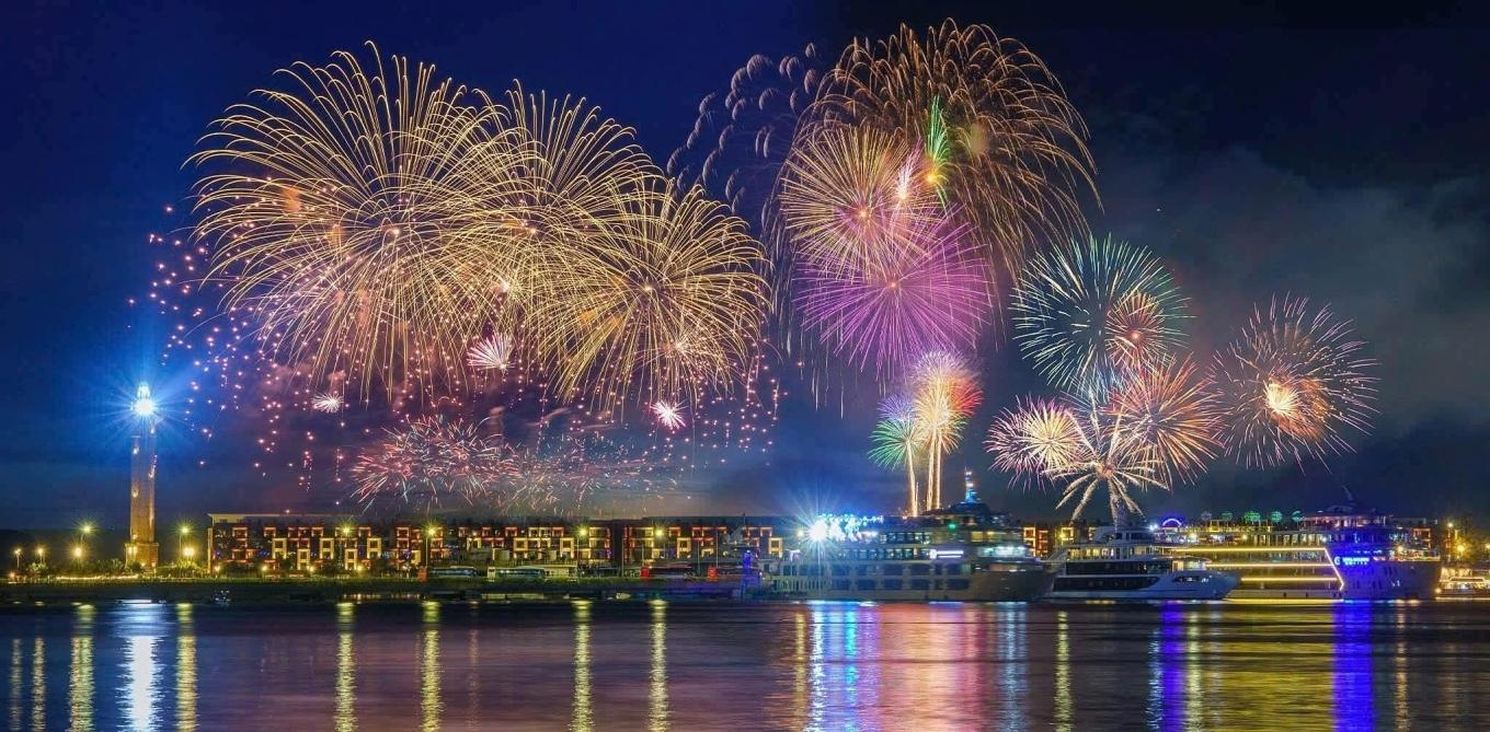 Quảng Ninh “thắp sáng” kỳ nghỉ 30/4-1/5: Khi vịnh di sản trở thành thiên đường lễ hội không ngủ- Ảnh 2.