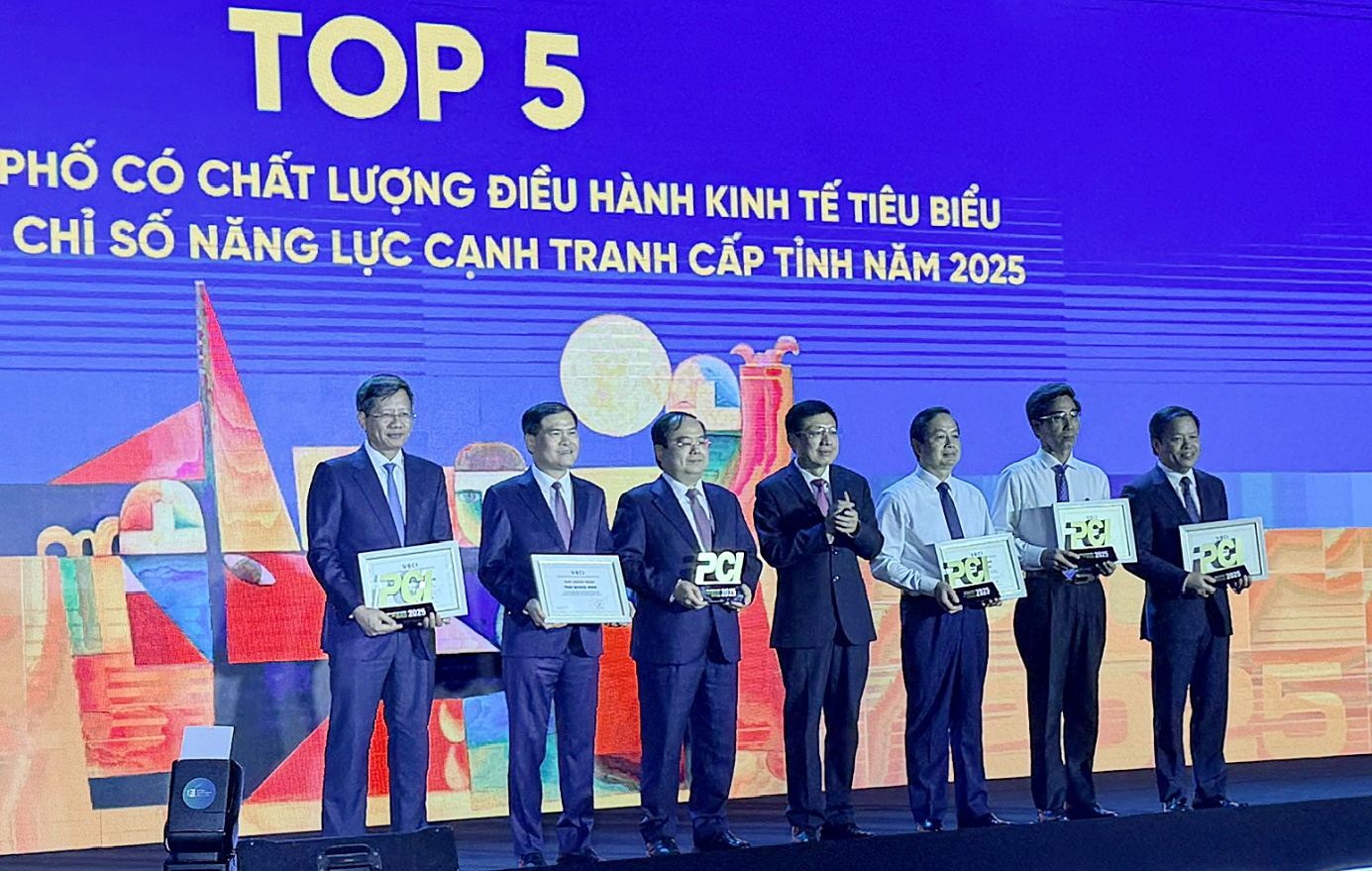 VCCI công bố Chỉ số năng lực cạnh tranh cấp tỉnh năm 2025: Phú Thọ thuộc TOP 5- Ảnh 1.