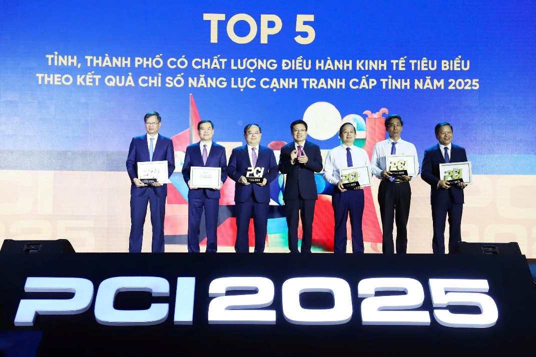 Phú Thọ: Lọt Top 5 địa phương có chất lượng điều hành kinh tế tiêu biểu năm 2025- Ảnh 1. Phú Thọ: Lọt Top 5 địa phương có chất lượng điều hành kinh tế tiêu biểu năm 2025- Ảnh 1.