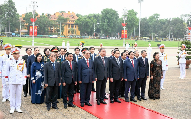 ÁNH SÁNG HỒ CHÍ MINH SOI ĐƯỜNG CHO CHÚNG TA ĐI- Ảnh 8. ÁNH SÁNG HỒ CHÍ MINH SOI ĐƯỜNG CHO CHÚNG TA ĐI- Ảnh 8.