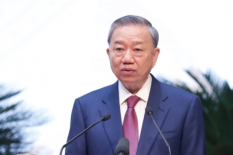 ÁNH SÁNG HỒ CHÍ MINH SOI ĐƯỜNG CHO CHÚNG TA ĐI- Ảnh 2. ÁNH SÁNG HỒ CHÍ MINH SOI ĐƯỜNG CHO CHÚNG TA ĐI- Ảnh 2.