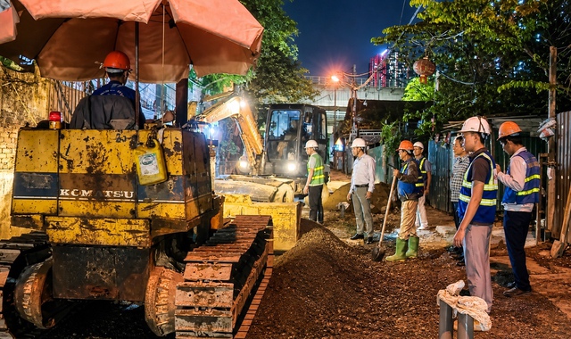 Hà Nội yêu cầu lựa chọn tối thiểu 10 vị trí để thí điểm xây dựng bể ngầm chống ngập úng- Ảnh 1. Hà Nội yêu cầu lựa chọn tối thiểu 10 vị trí để thí điểm xây dựng bể ngầm chống ngập úng- Ảnh 1.