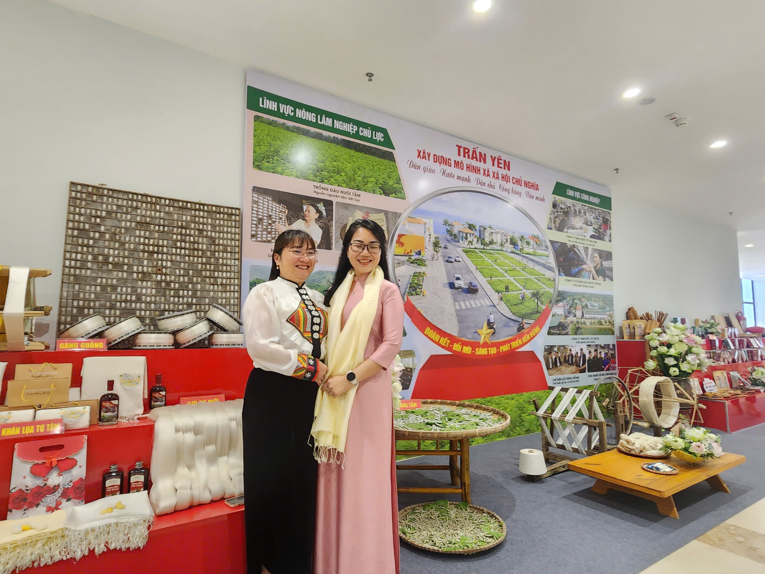 Lào Cai tiên phong xây dựng mô hình “Xã, phường xã hội chủ nghĩa”- Ảnh 5.