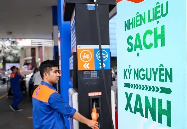 Đề xuất tăng thời gian lưu thông xăng E5 trên thị trường- Ảnh 1. Đề xuất tăng thời gian lưu thông xăng E5 trên thị trường- Ảnh 1.