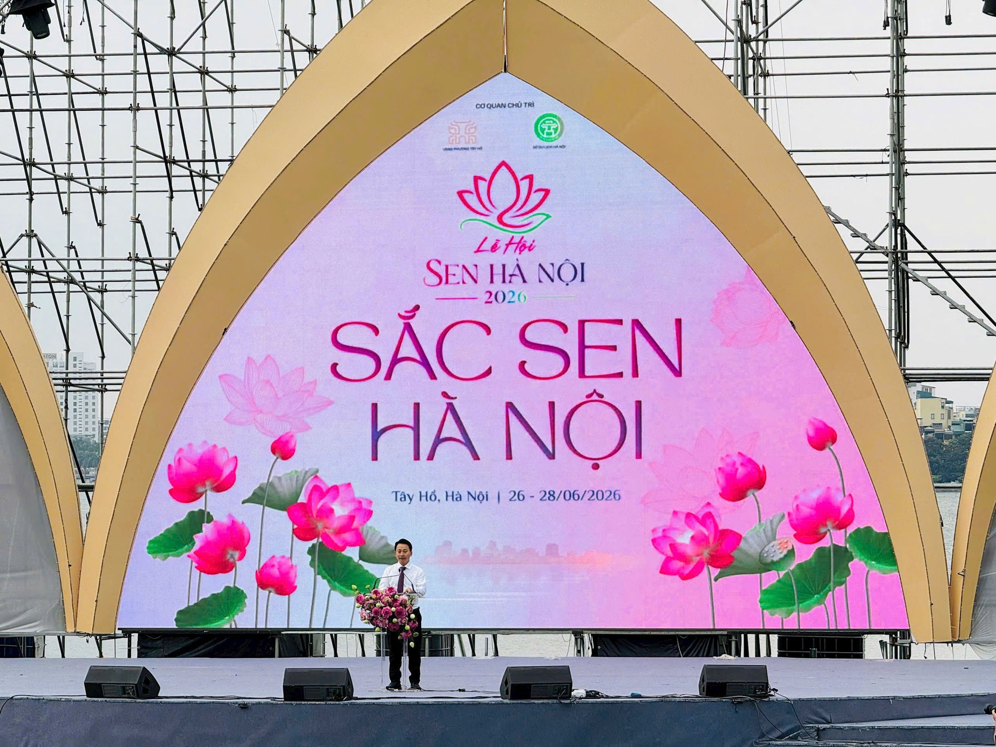 Lễ hội Sen Hà Nội 2026 thu hút gần 300.000 lượt khách - DNTT online