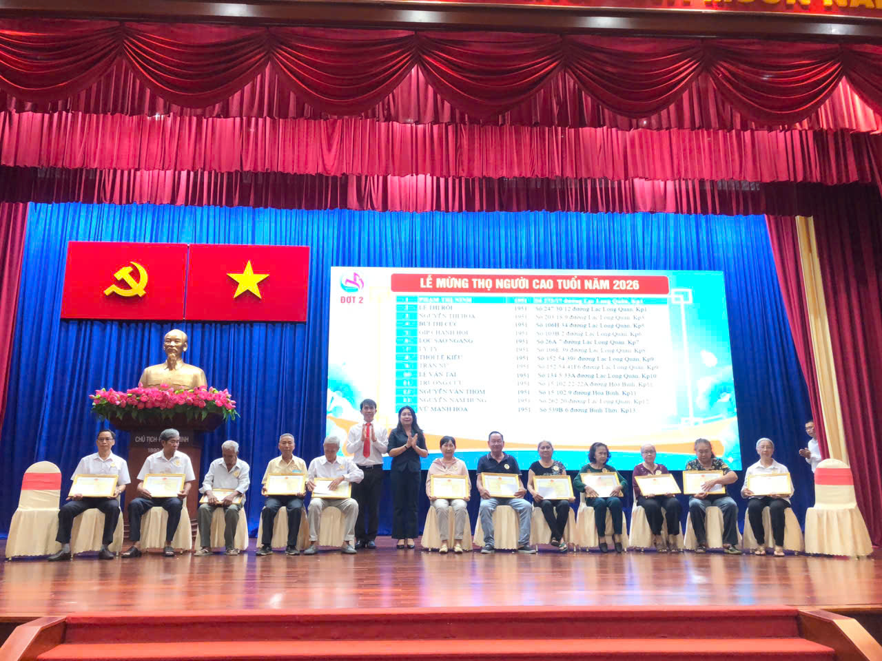 TP.HCM: Lan tỏa đạo lý “kính lão - trọng thọ” tại phường Bình Thới- Ảnh 4.