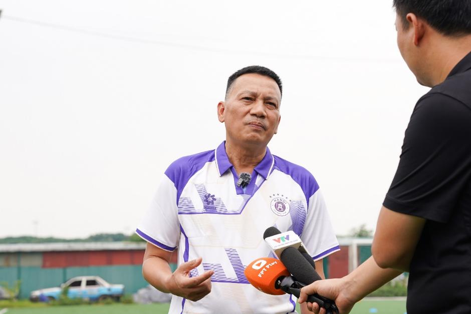Đại biểu HĐND Đỗ Vinh Quang hiện thực hóa cam kết về bóng đá học đường- Ảnh 2.