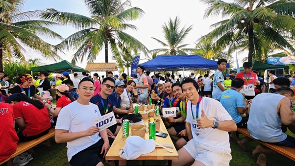 Đà Nẵng: Gần 2.000 VĐV tham gia giải Chạy chân trần trên biển 2026 - Ảnh 2.