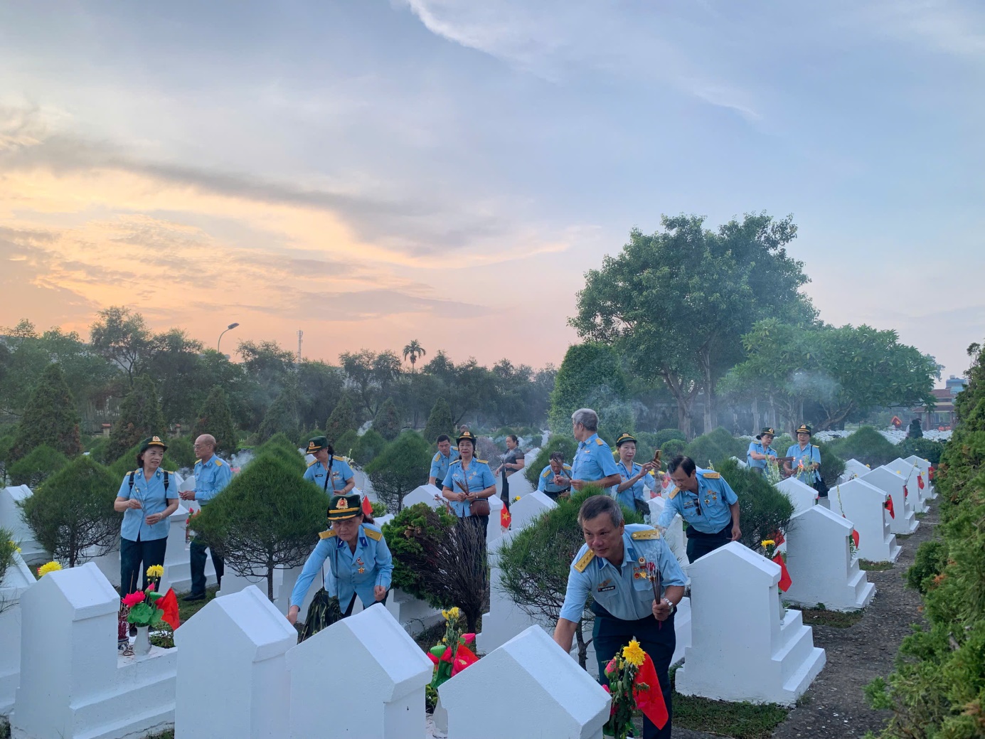 Hành trình tri ân, tiếp nối mạch nguồn lịch sử - Ảnh 2.
