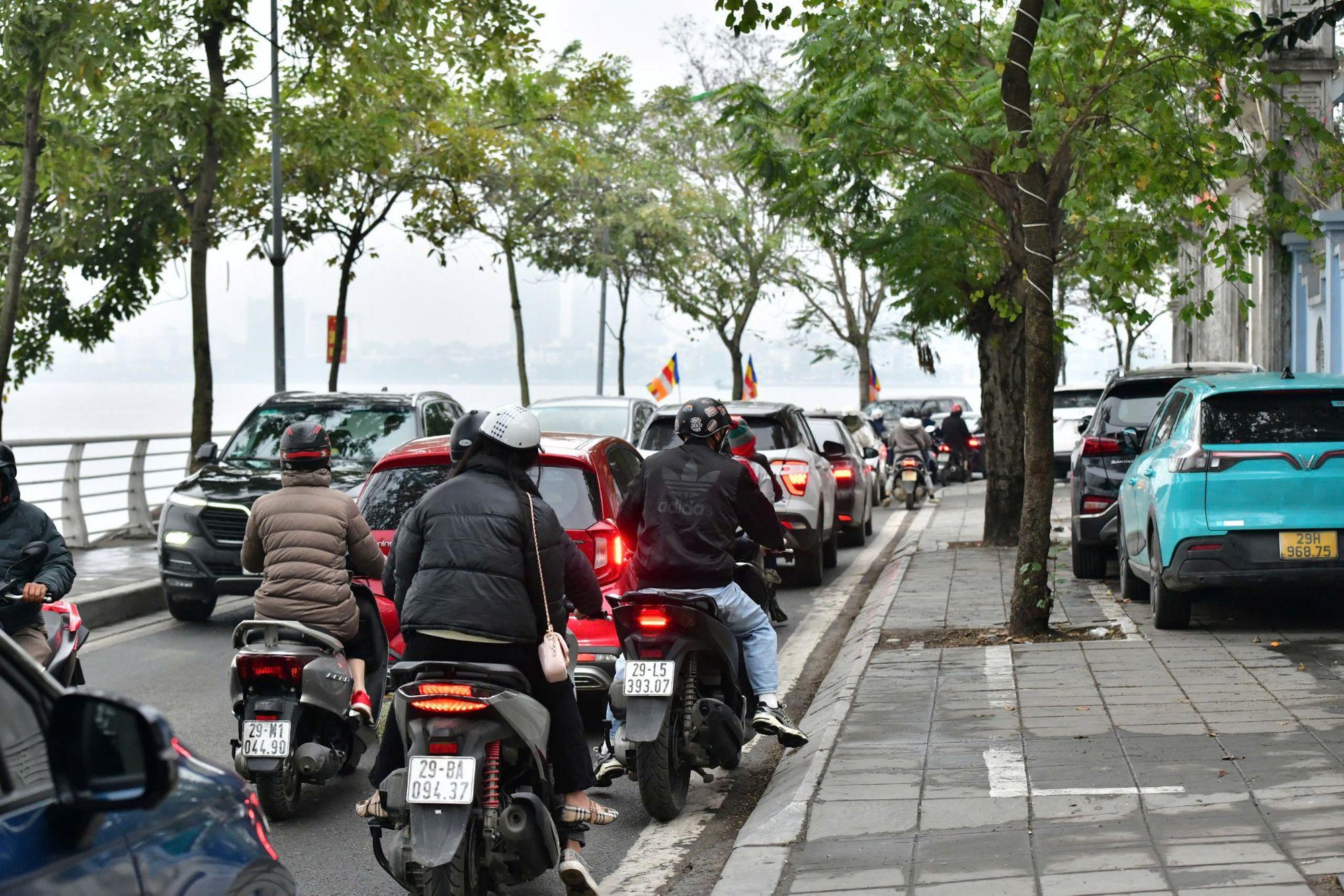 Trăn trở để bảo tồn, phát huy giá trị Hồ Tây- Ảnh 4.