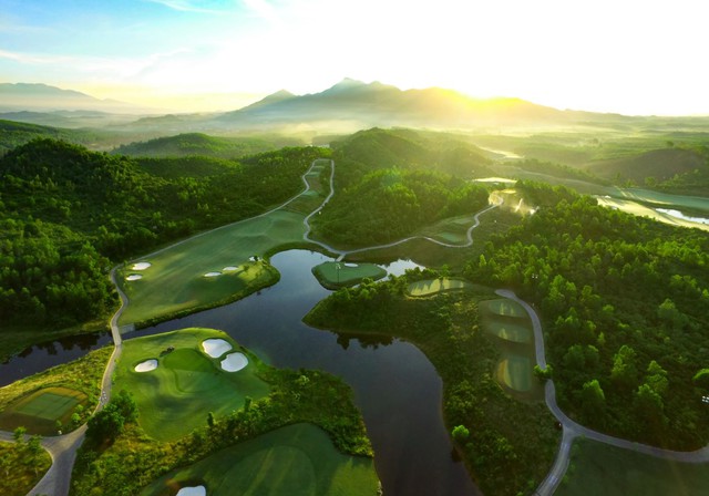 Giải thưởng &quot;Sân golf tốt nhất châu Á&quot; gọi tên Ba Na Hills Golf Club của Sun Group - Ảnh 1.