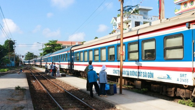 Đường sắt tung 8.000 vé tàu giảm giá 50% cho hành khách - Ảnh 1.