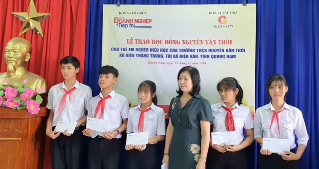 25 học sinh nhận học bổng Nguyễn Văn Trỗi năm thứ 6  - Ảnh 1.