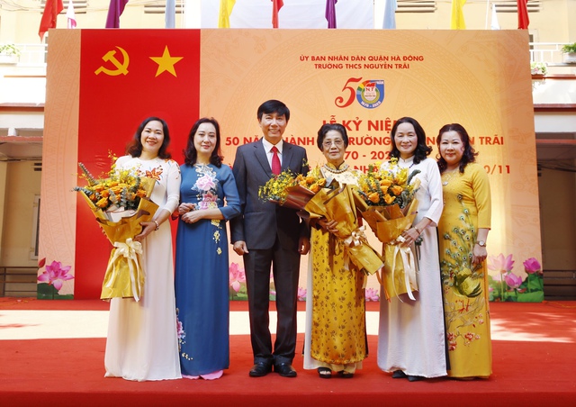 Trường THCS Nguyễn Trãi: Tự hào 50 năm xây dựng trưởng thành và phát triển - Ảnh 1.