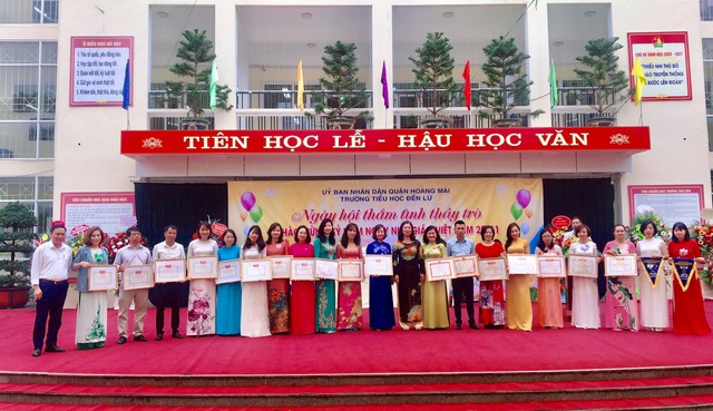 Hà Nội: Tưng bừng các hoạt động kỷ niệm 38 năm Ngày nhà giáo Việt Nam - Ảnh 7.