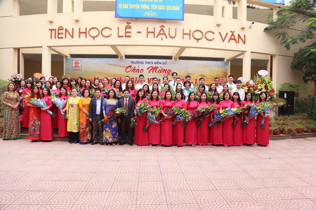 Hà Nội: Tưng bừng các hoạt động kỷ niệm 38 năm Ngày nhà giáo Việt Nam - Ảnh 13.