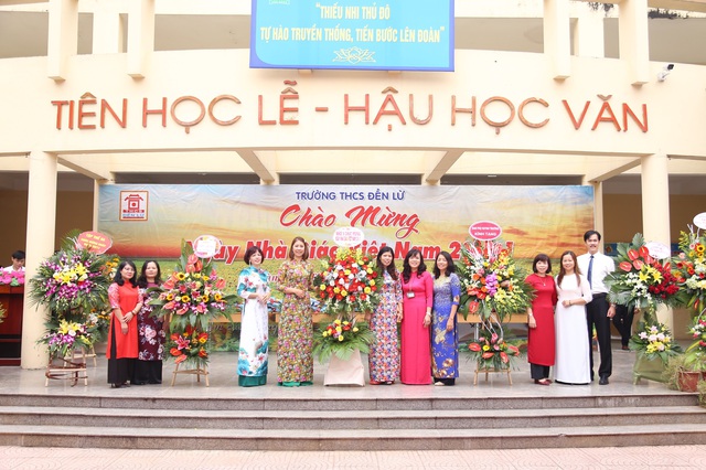 Hà Nội: Tưng bừng các hoạt động kỷ niệm 38 năm Ngày nhà giáo Việt Nam - Ảnh 9.